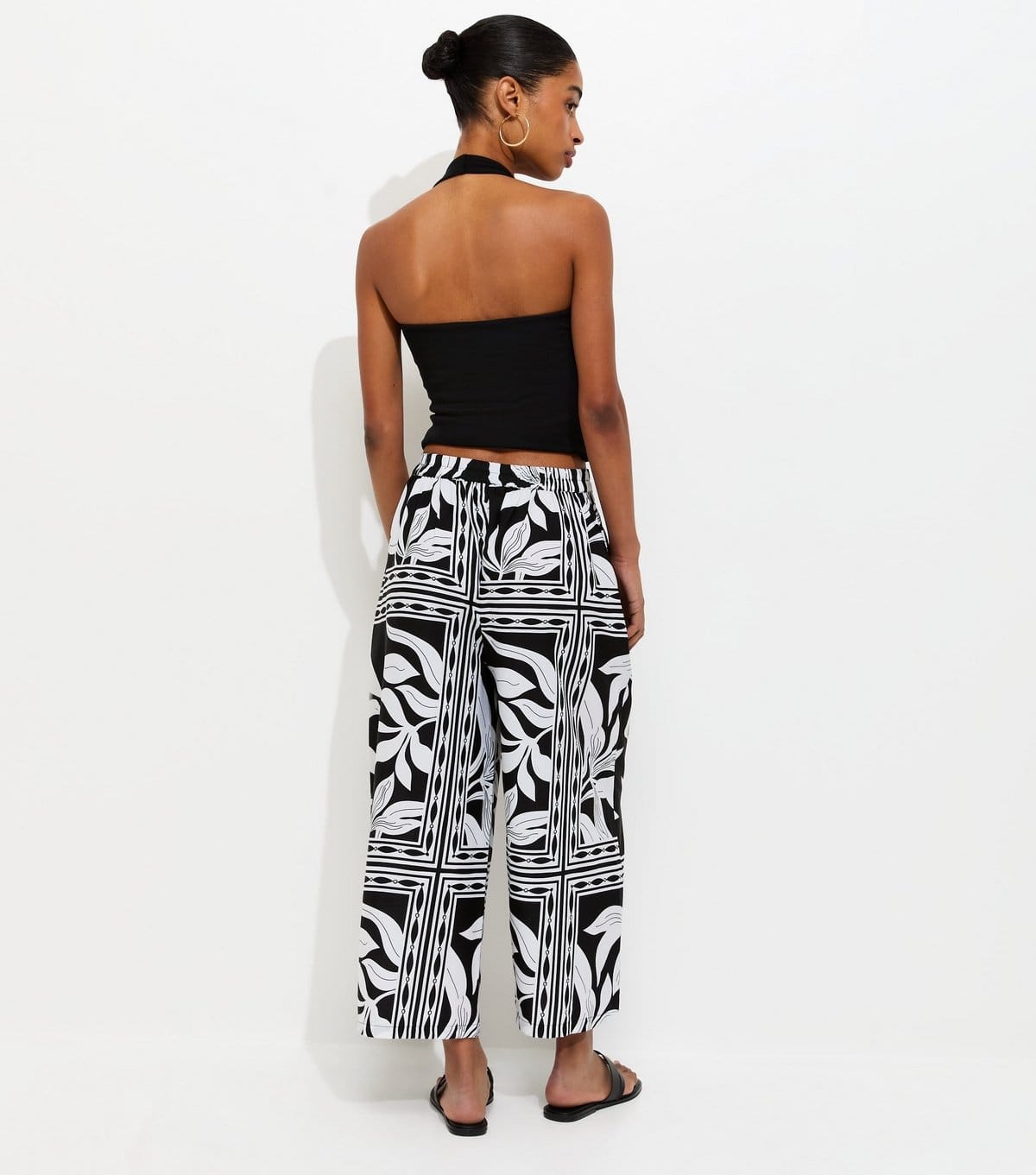 New Look Women's Black Leaf Print Cropped Wide Leg Trousers New Look - 4