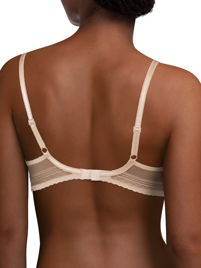 Chantelle Chantelle Women's Festivite Plunge T-Shirt Bra in Nude - 2