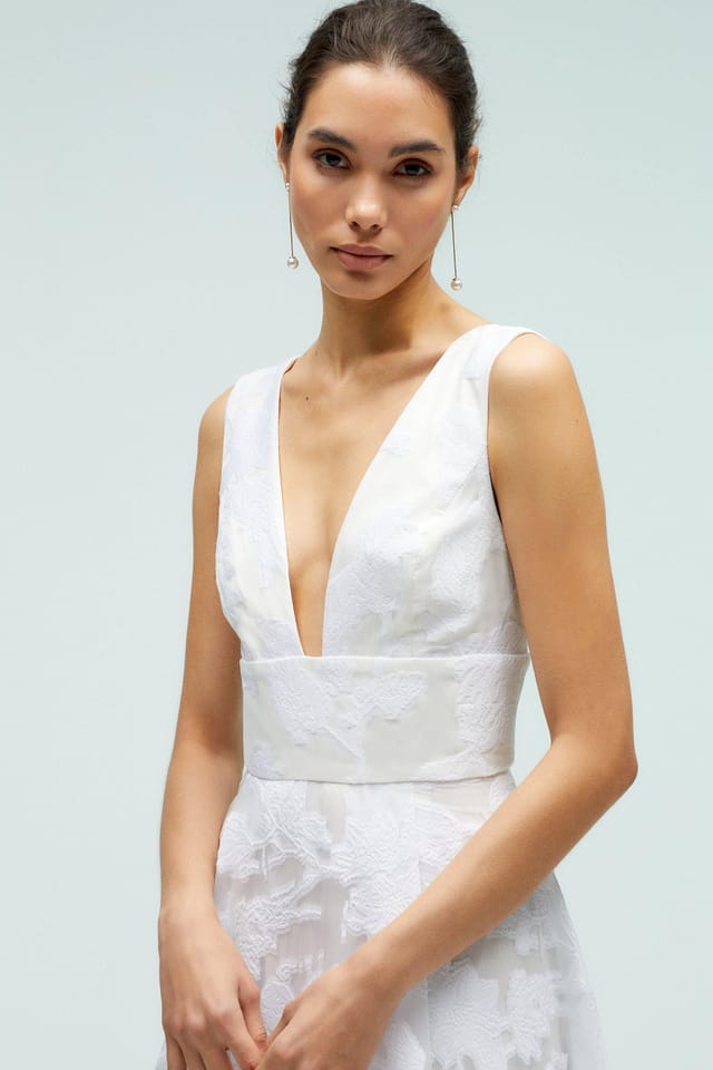 Coast Coast Women's Plunge V Full Skirted Jacquard Wedding Dress in Ivory - 2