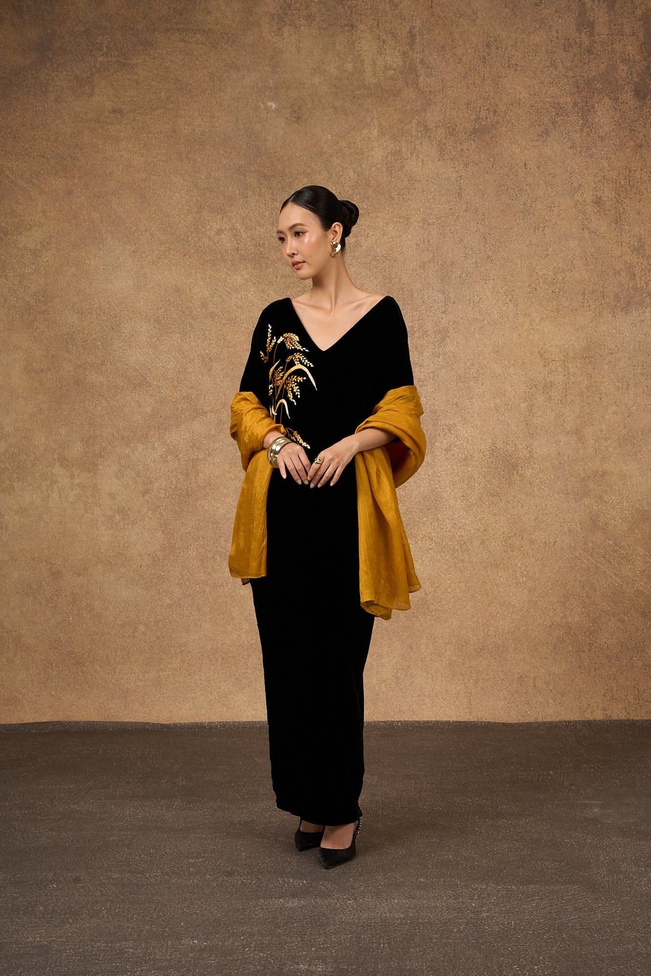 Silk and Bears Silk and Bears Gold Mulberry Silk Scarf - Elegant Wrap