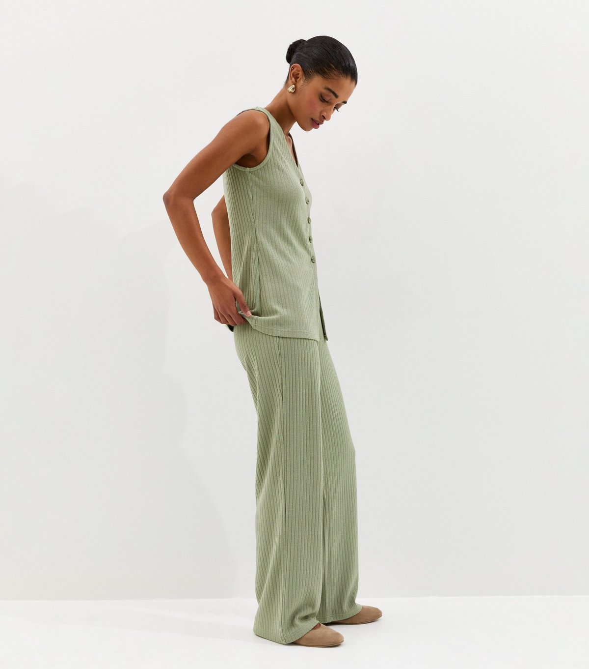 New Look Women's Light Khaki Soft Touch V Neck Waistcoat New Look - 3