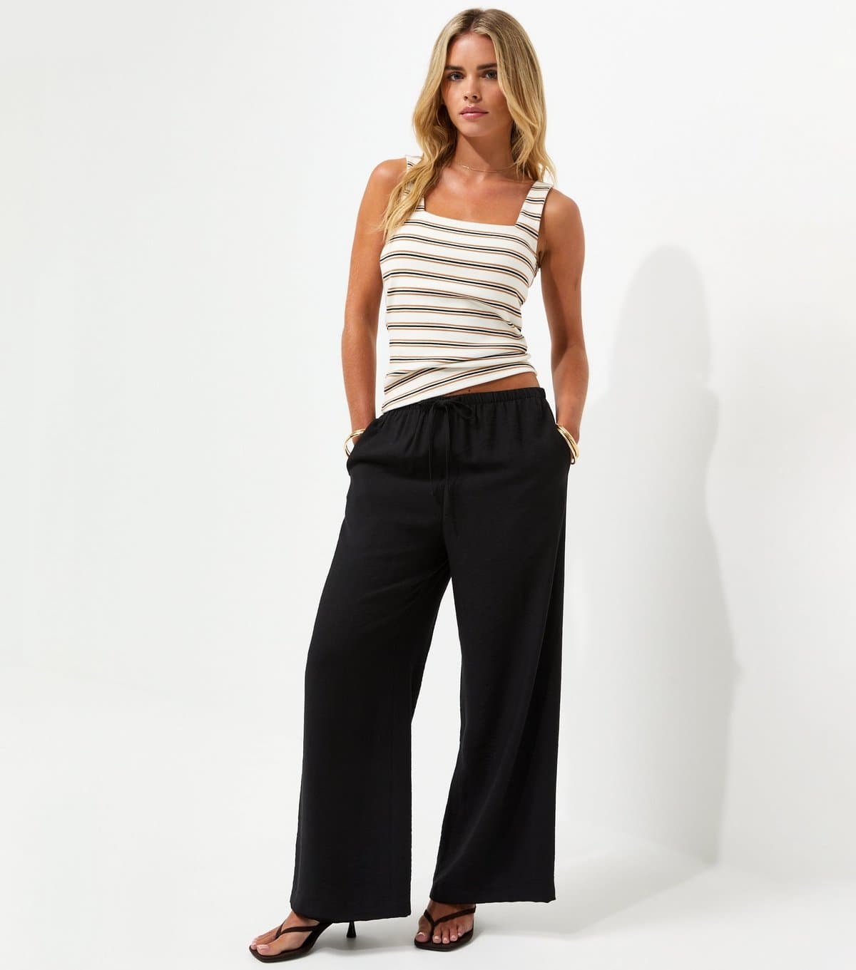 New Look Women's Petite Black Woven Wide Leg Trousers New Look