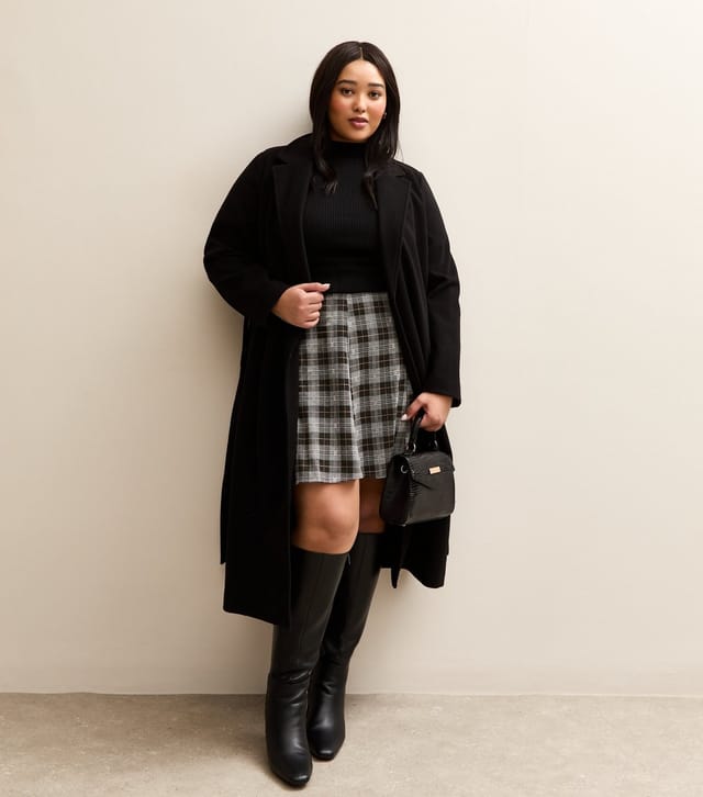 New Look Women's Plus Size Grey Checked Pattern Mini Skirt Curves New Look - 3