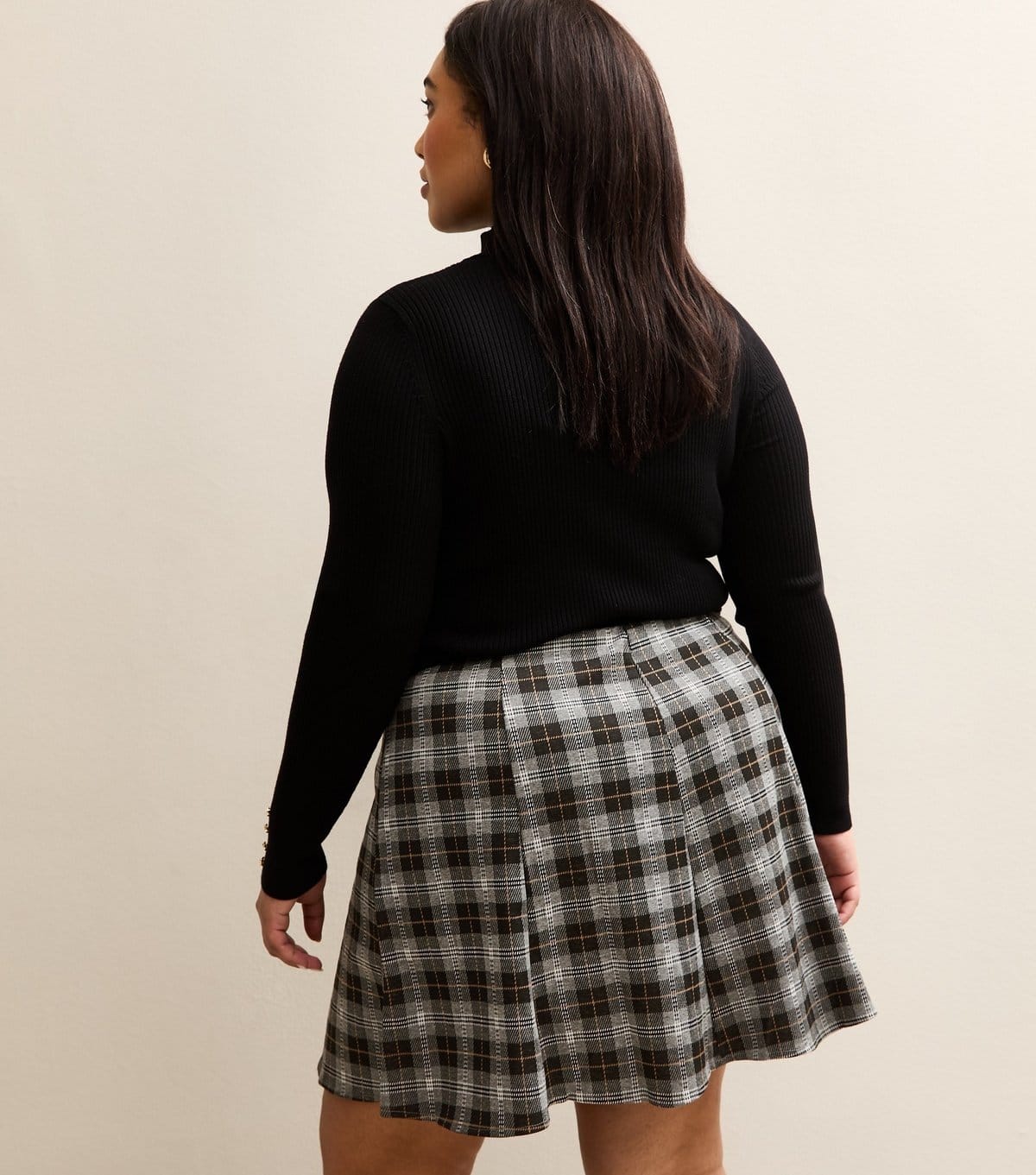 New Look Women's Plus Size Grey Checked Pattern Mini Skirt Curves New Look - 4