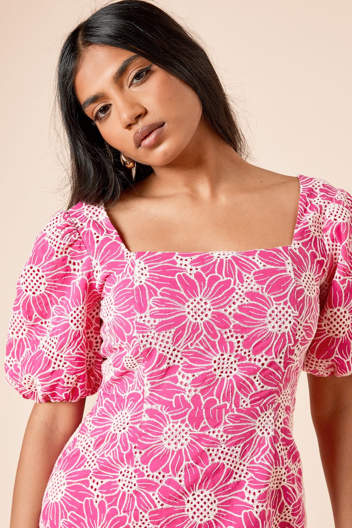 Dorothy Perkins Dorothy Perkins Women's Petite Cutwork Floral Scalloped Edge Mini dress in Pink - 3