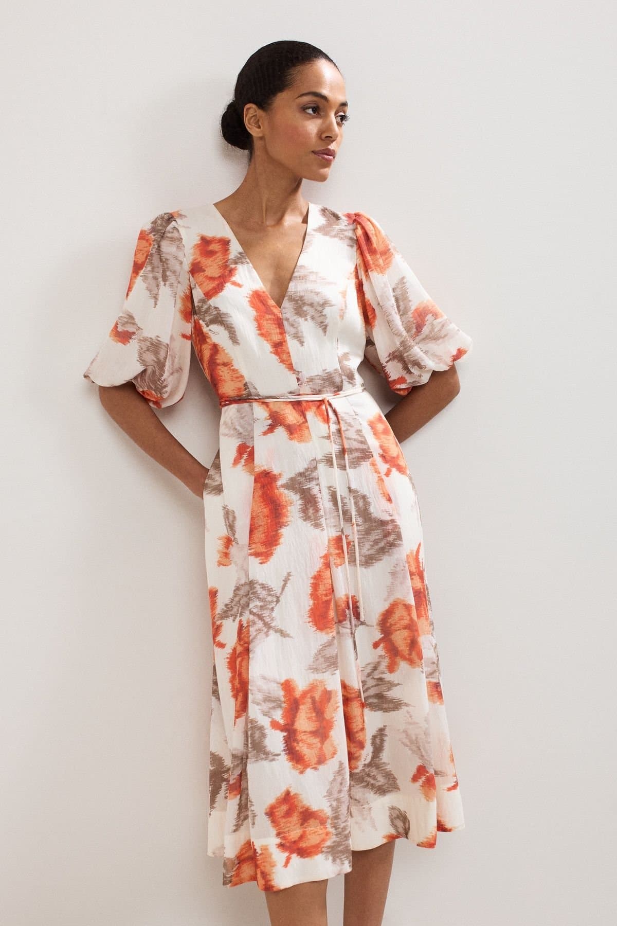Phase Eight Phase Eight Women's V-Neck Midi Dress in Off-White