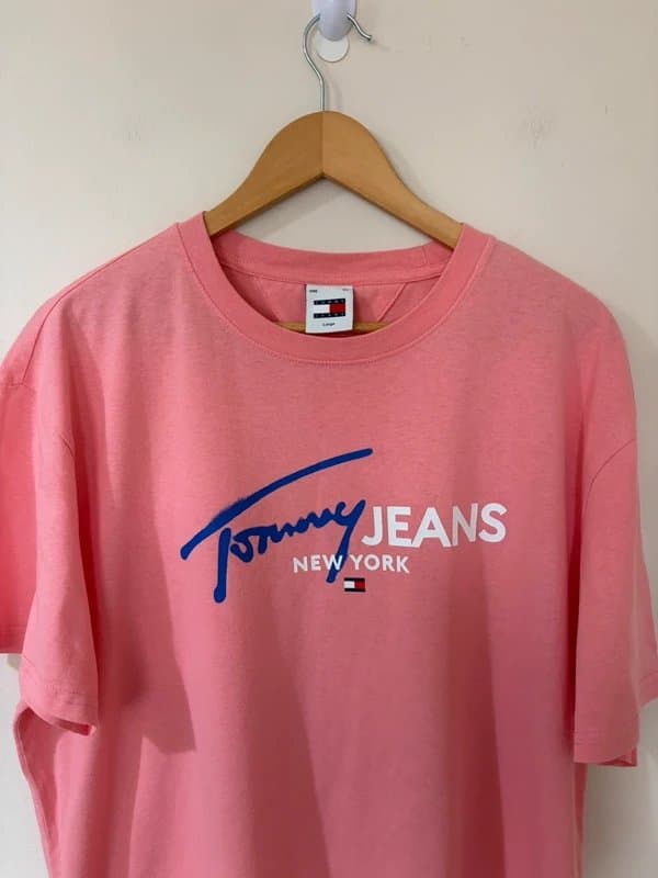 Tommy Hilfiger Tommy Jeans New York Graphic T-Shirt – Men's Large