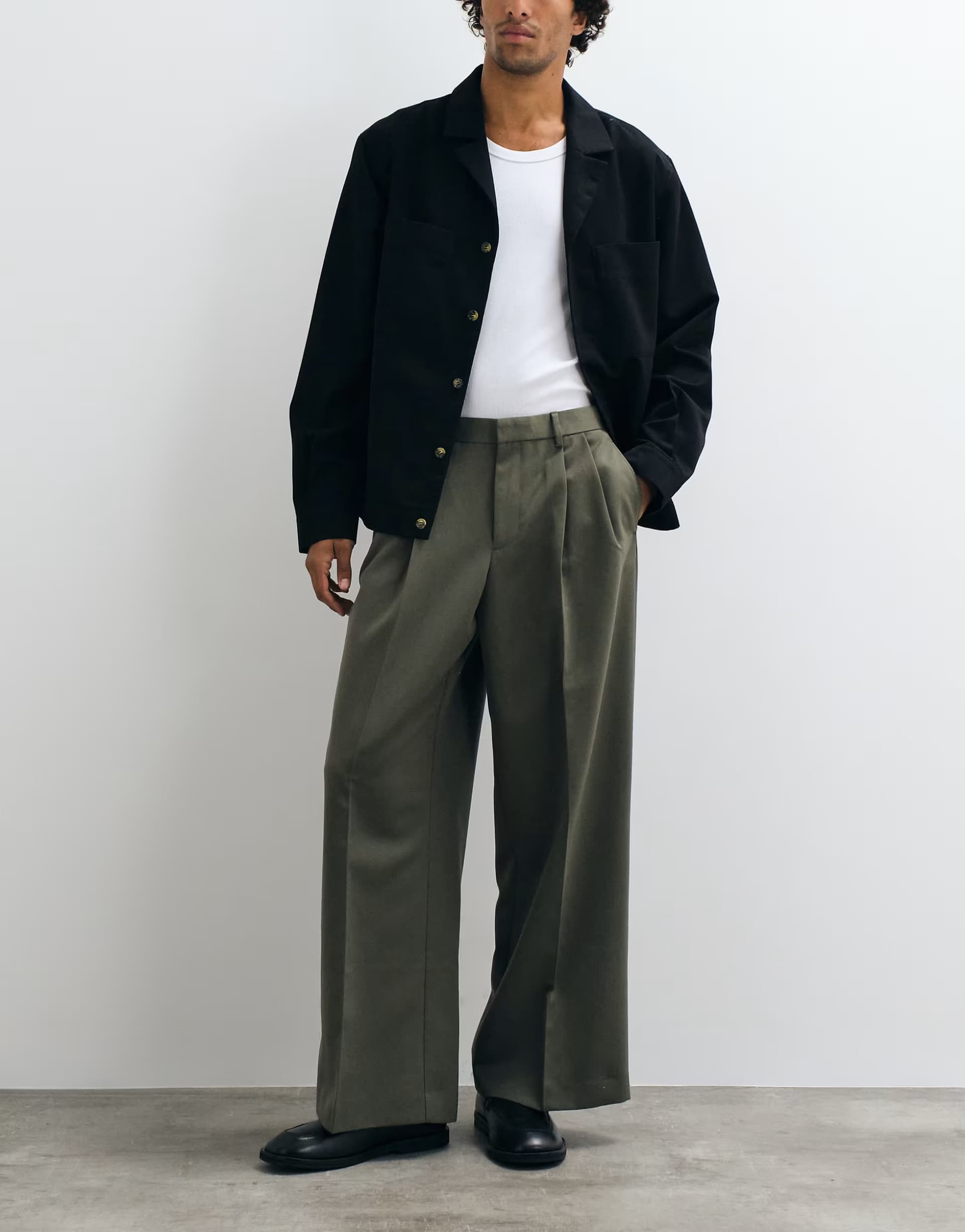 ASOS ASOS DESIGN tailored double pleated loose leg trousers in olive green