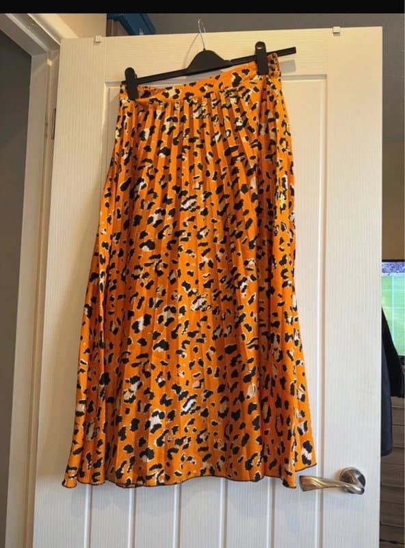New Look New look orange leopard print pleated skirt