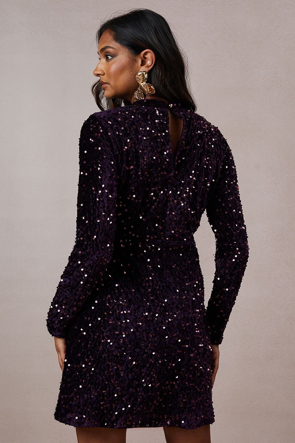 Oasis Oasis Women's Velvet Sequin Keyhole Mini Dress in Raspberry - 3