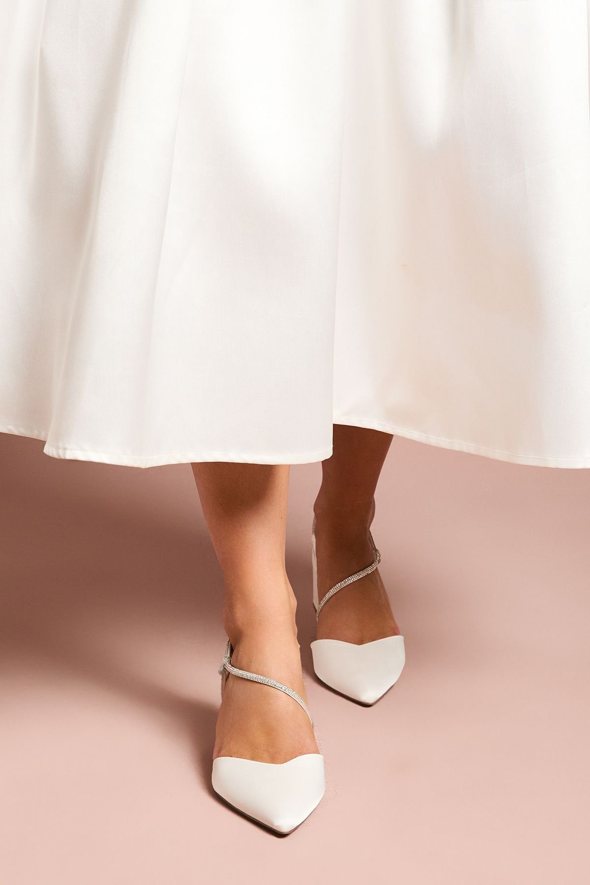 Coast Coast Women's Wide Fit Bridal Deyla Satin Diamante Asymmetric Strap High Block Heel Court Shoes in White - 3