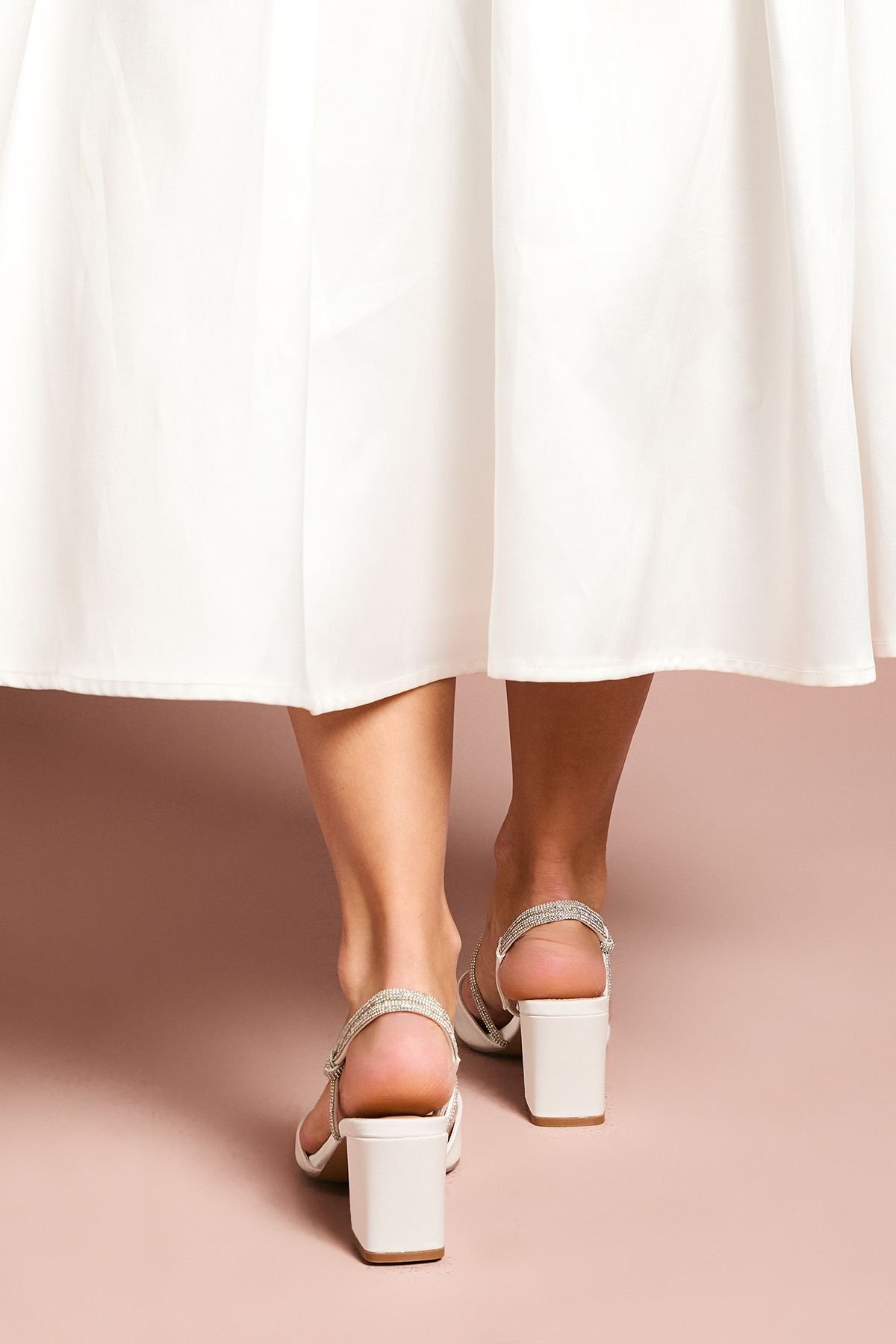 Coast Coast Women's Wide Fit Bridal Deyla Satin Diamante Asymmetric Strap High Block Heel Court Shoes in White - 4