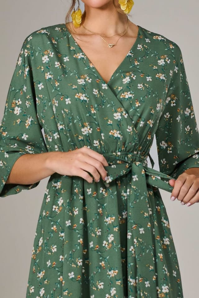 Jolie Moi Jolie Moi Women's Tie Front Half Sleeve Midi Dress in Bright Green - 3