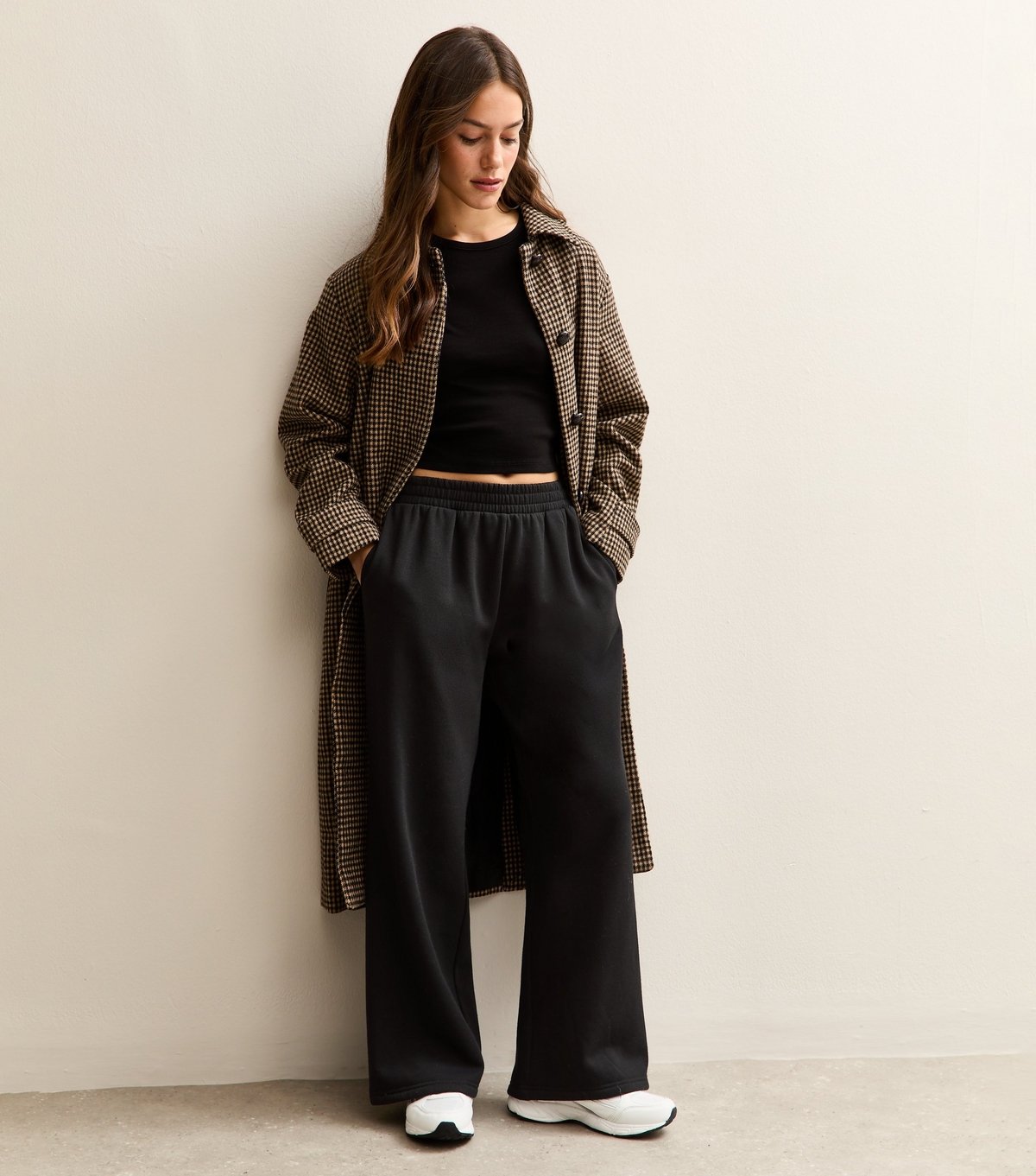 New Look Women's Petite Black Jersey Wide Leg Joggers New Look - 2