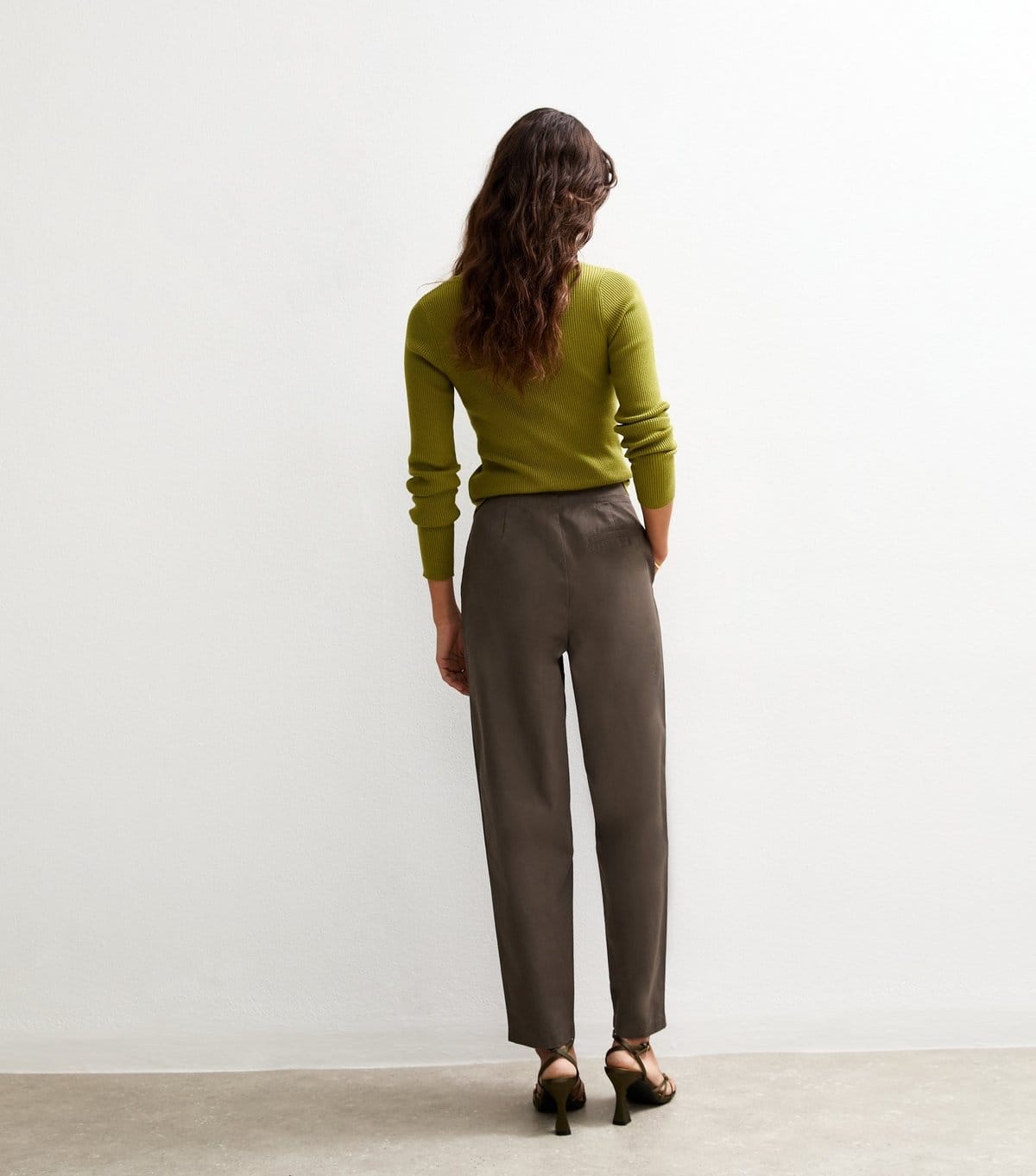 New Look Women's Dark Grey Barrel Leg Twill Trousers New Look - 4