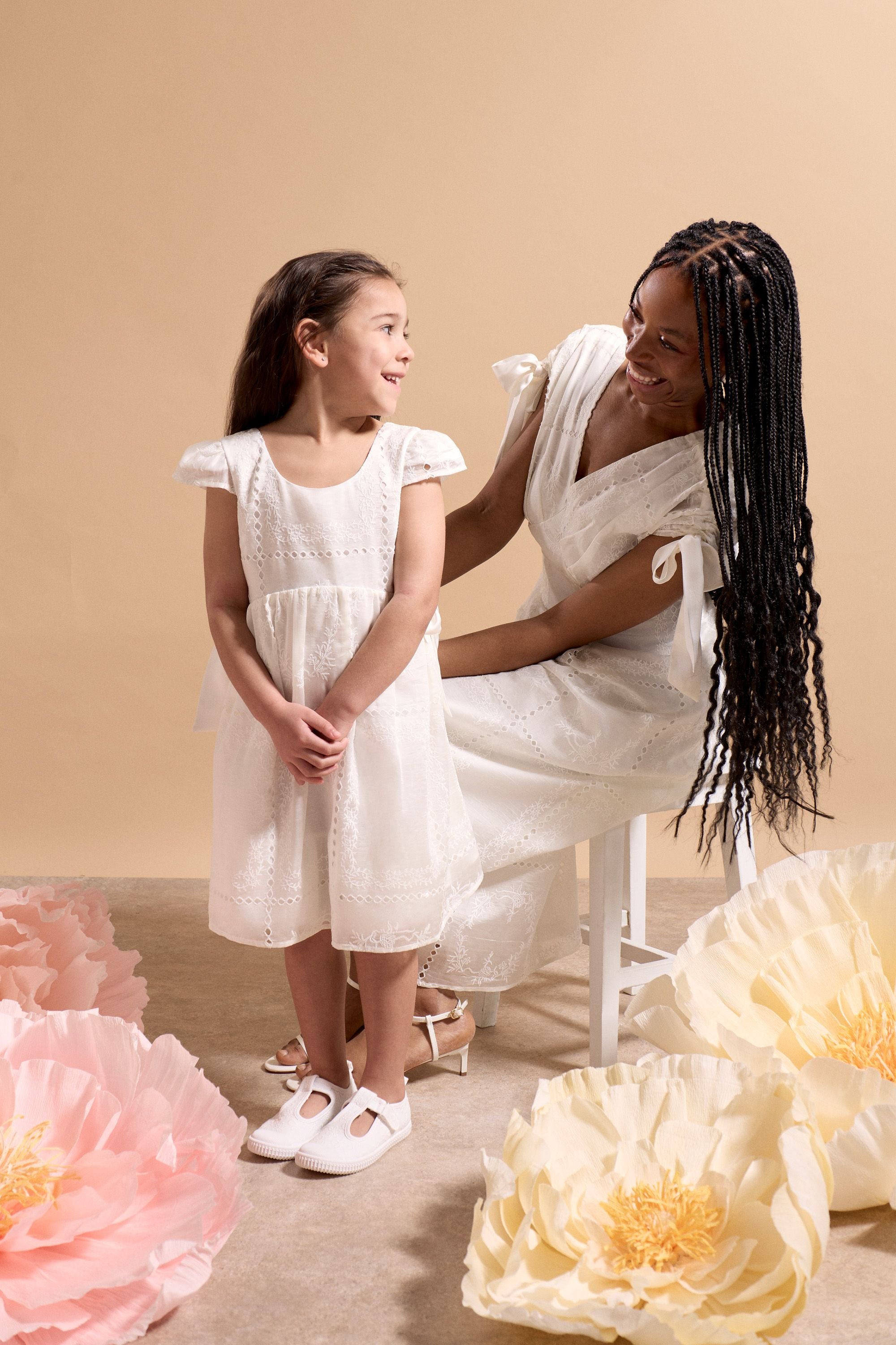 GWD by GEORGE W. DAVIES GWD by GEORGE W. DAVIES Women's GWD Petula Embroidered White Midi Dress - 2