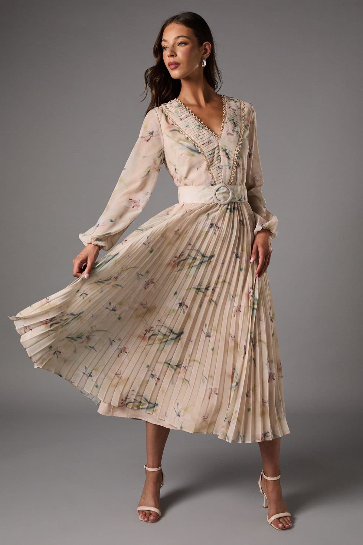 Coast Coast Women's Long Sleeve V Neck Pleated Midi Dress With Belt in Nude
