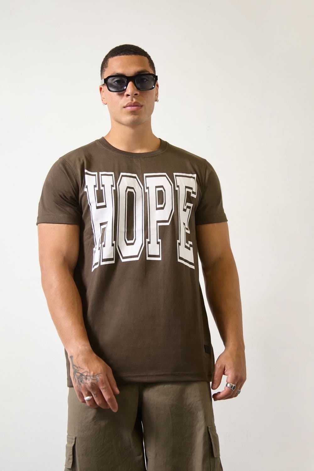 LONDON ATTITUDE LONDON ATTITUDE Men's Khaki “HOPE" Graphic T-Shirt