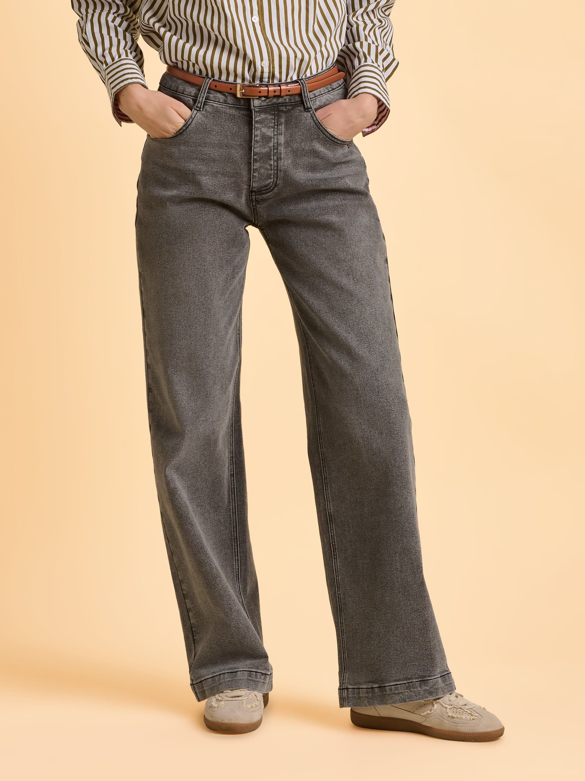 Brakeburn Brakeburn Women's Skadi Jean in Grey
