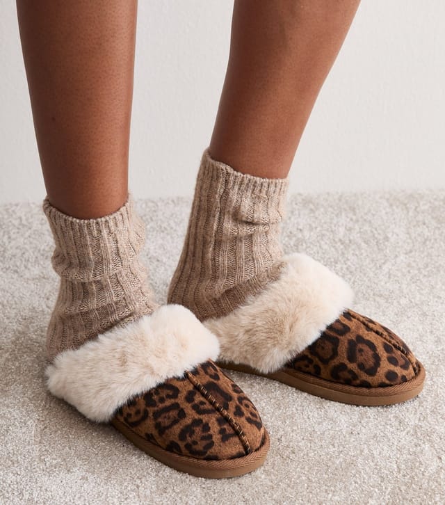 New Look Women's Stone Faux Suede and Faux Fur Backless Mule Slippers New Look - 2