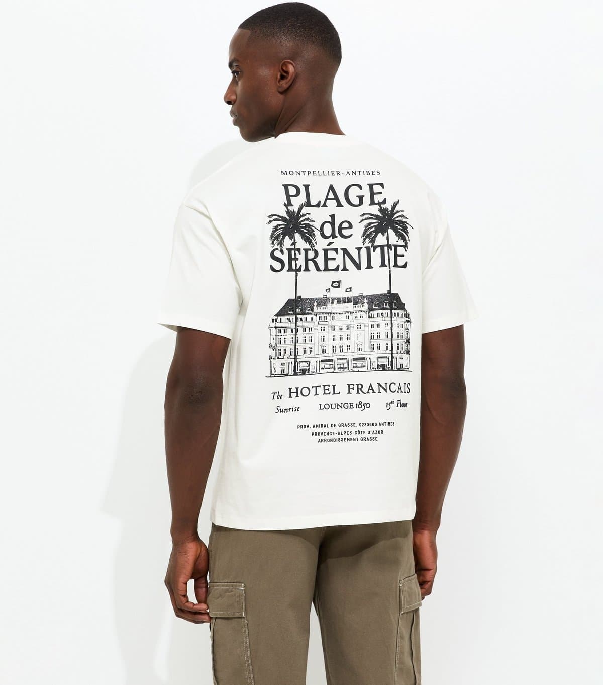 New Look Men's Off White Oversized Plage de Serenite Print T-Shirt New Look
