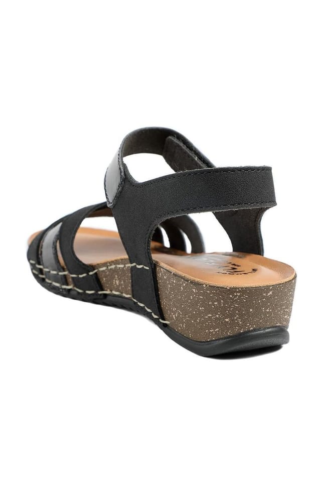 Fly Flot Fly Flot Women's FlyFlot Patent Touch Fasten Sandals in Black - 3