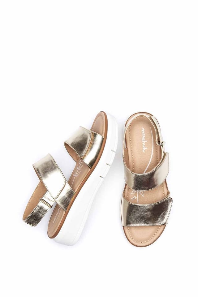 Moshulu Moshulu Women's 'Hallsands' Leather Platform Sandals in Metallic Gold - 2