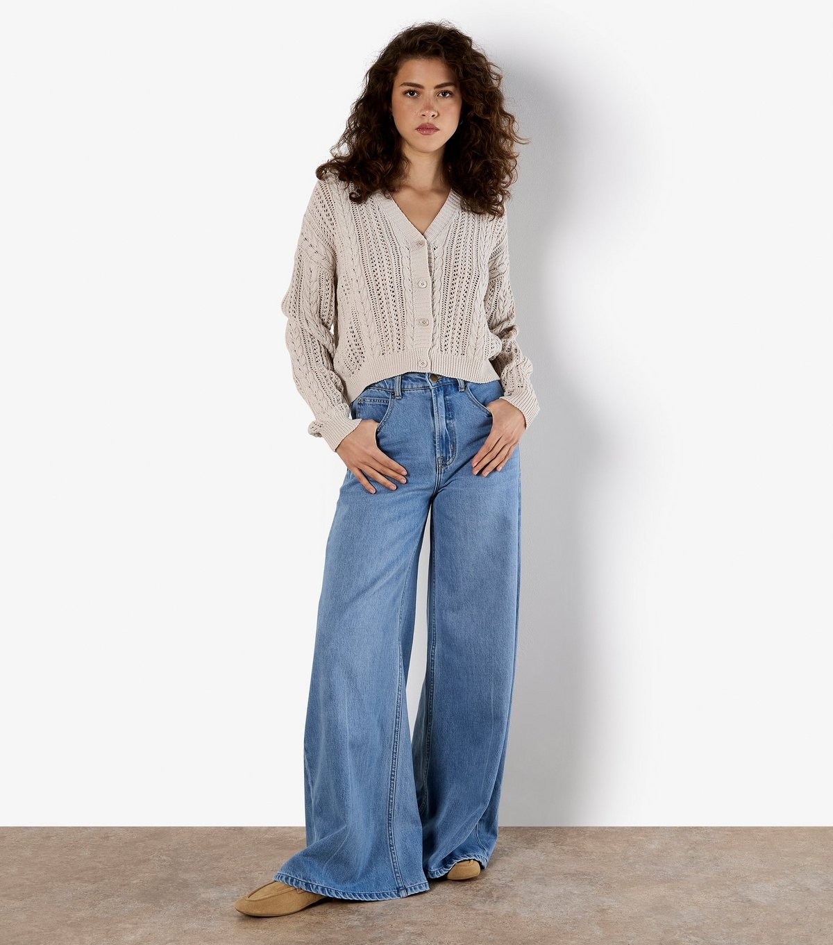 Apricot Women's Stone Crochet V Neck Cardigan Apricot New Look - 3