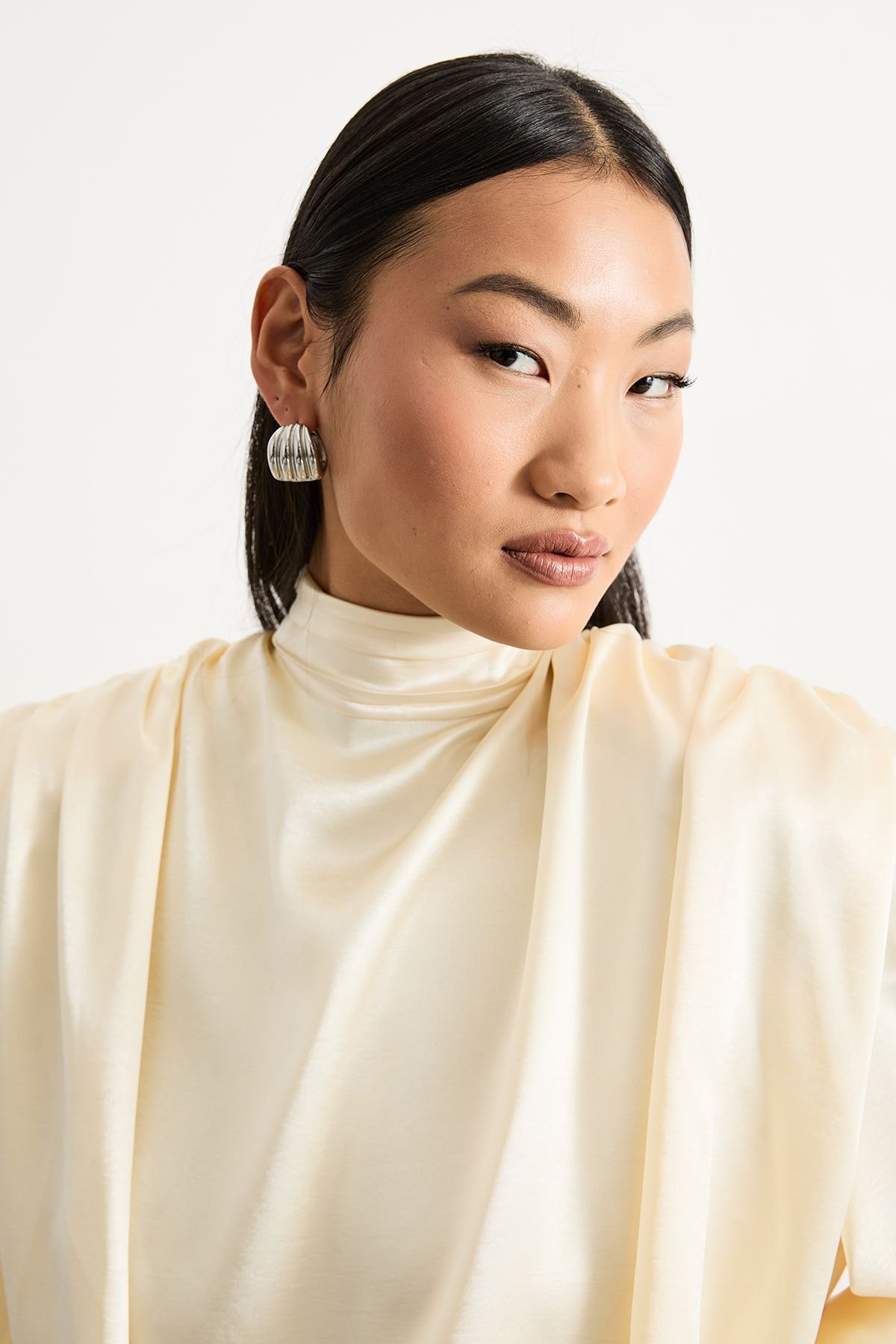 Warehouse Warehouse Women's Petite Extreme Shoulder Draped Satin Mini Dress in Cream - 4