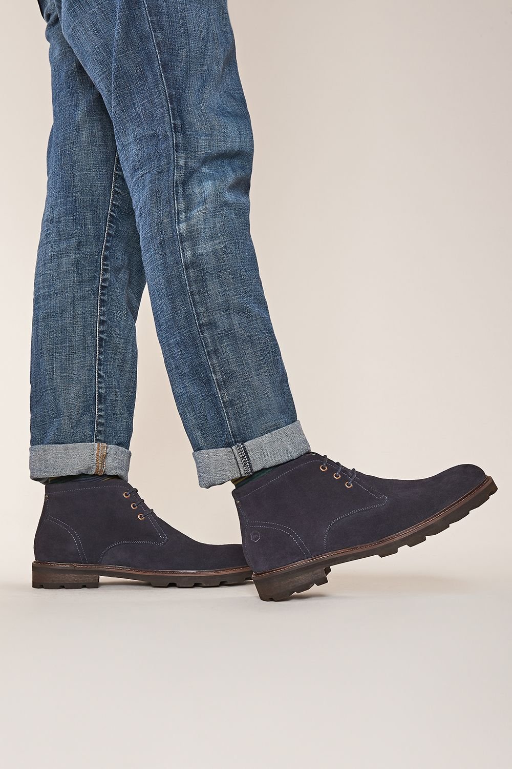 Moshulu Moshulu Men's 'Bantock' Suede Desert-style Laced Boots in Navy - 3