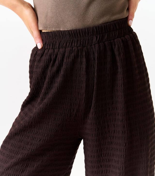 Gini London Women's Brown Textured Elasticated Wide Trousers Gini London New Look - 2