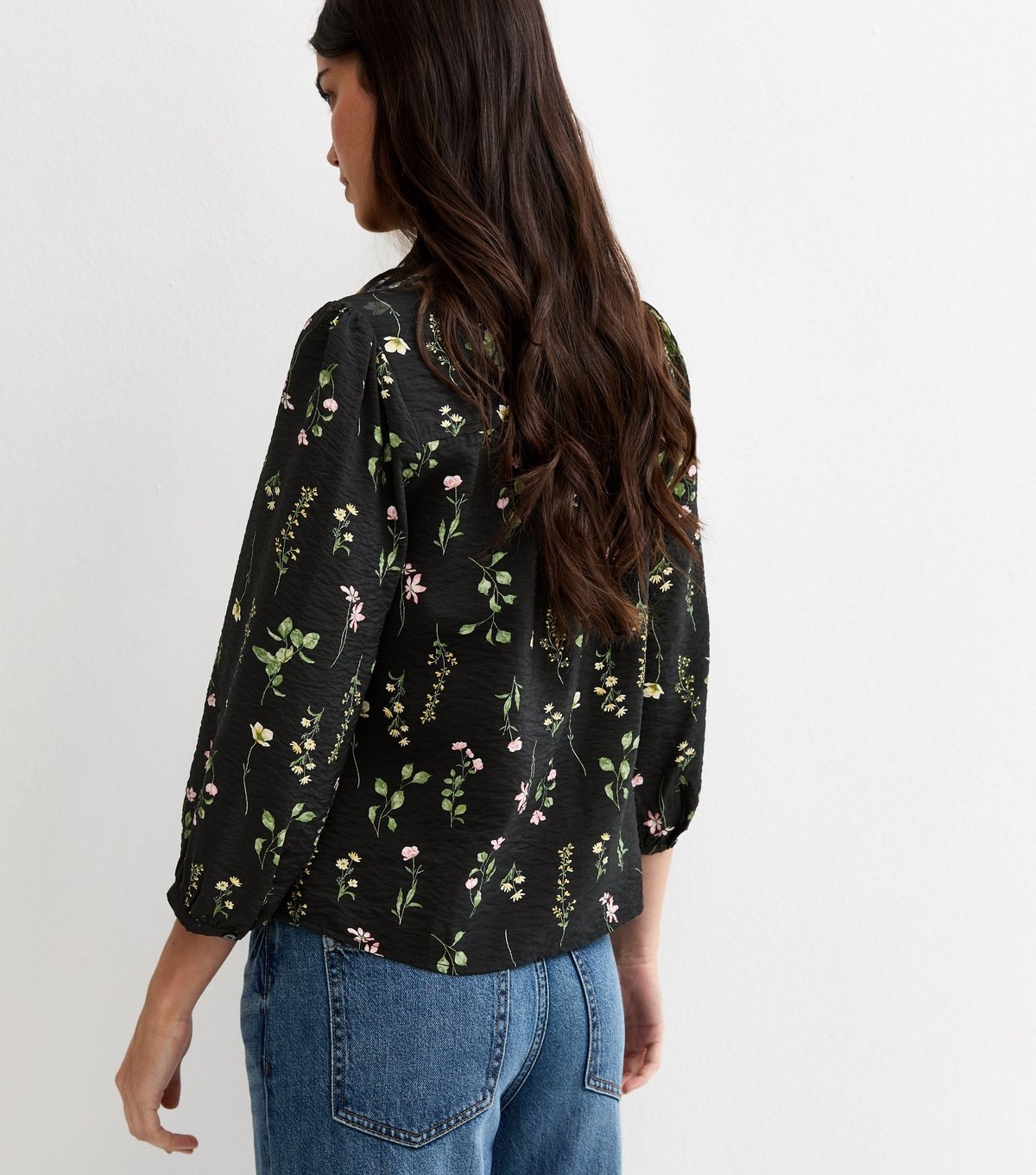 New Look Women's Black Floral Print Crop Sleeve Blouse New Look - 4