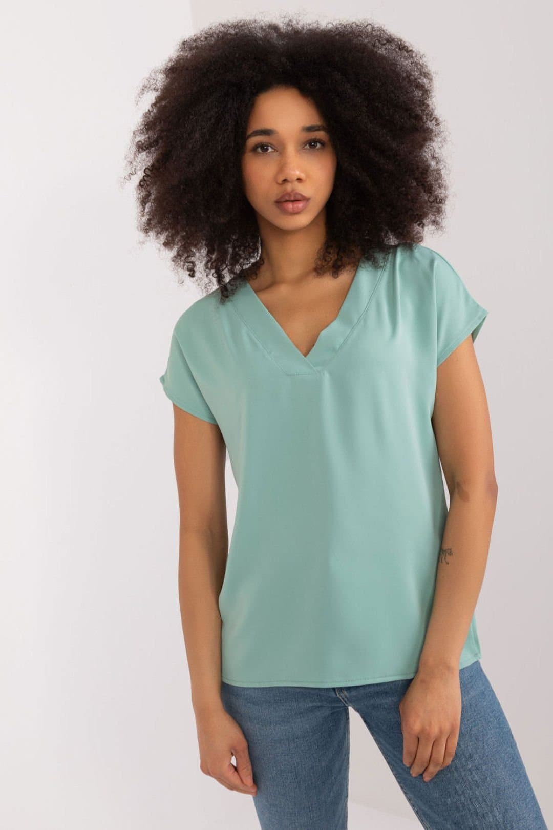 Love Lace Love Lace Women's Casual Straight Neck Short Sleeve Blouse in Green
