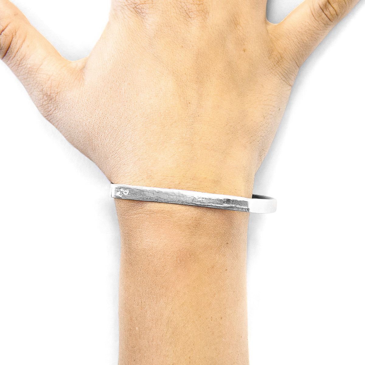 ANCHOR & CREW ANCHOR & CREW Women's Holden Quarter Circle Geometric Silver Bangle - 2