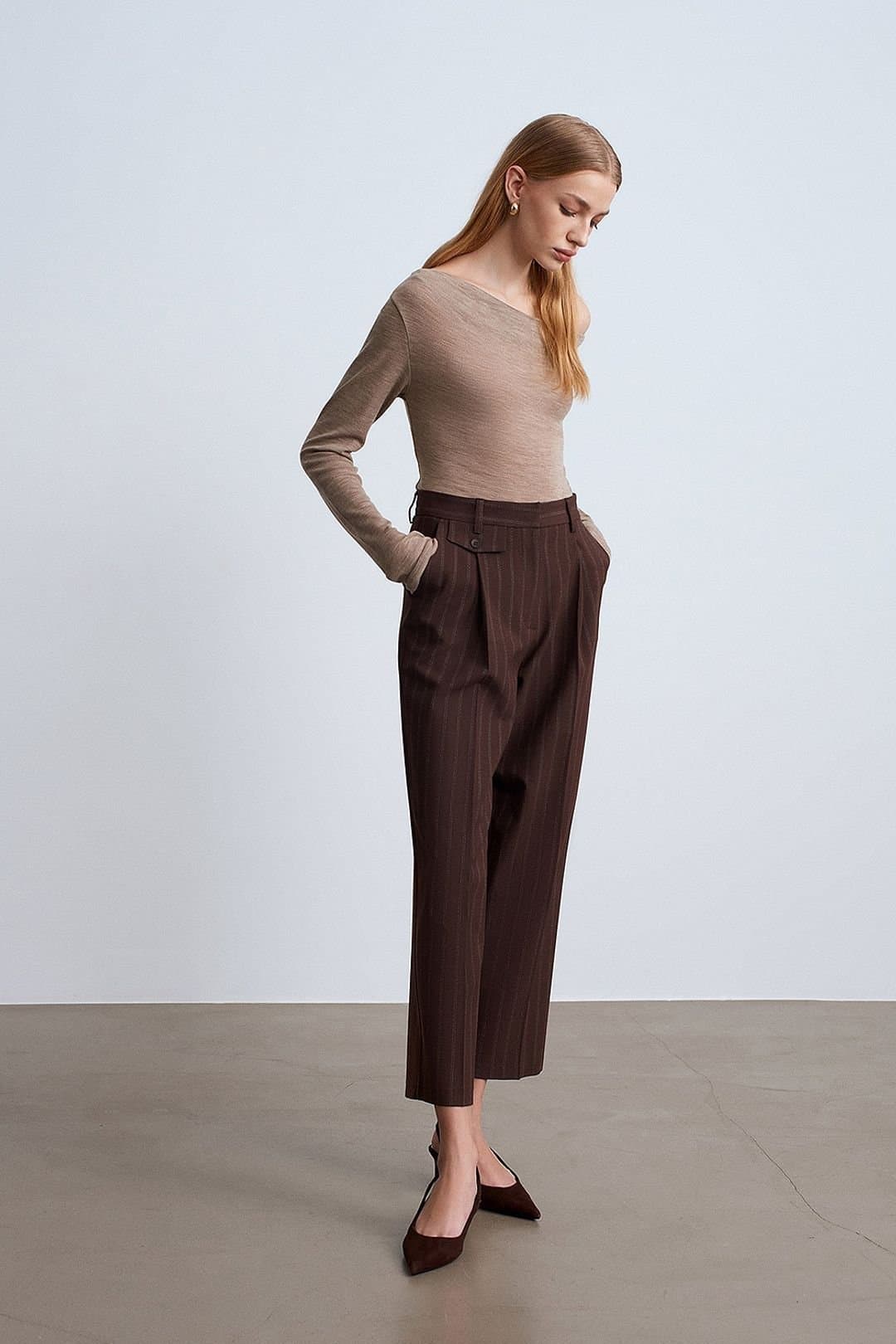 Dilvin Dilvin Women's High-Waist Pleated Straight-Leg Trousers in Brown