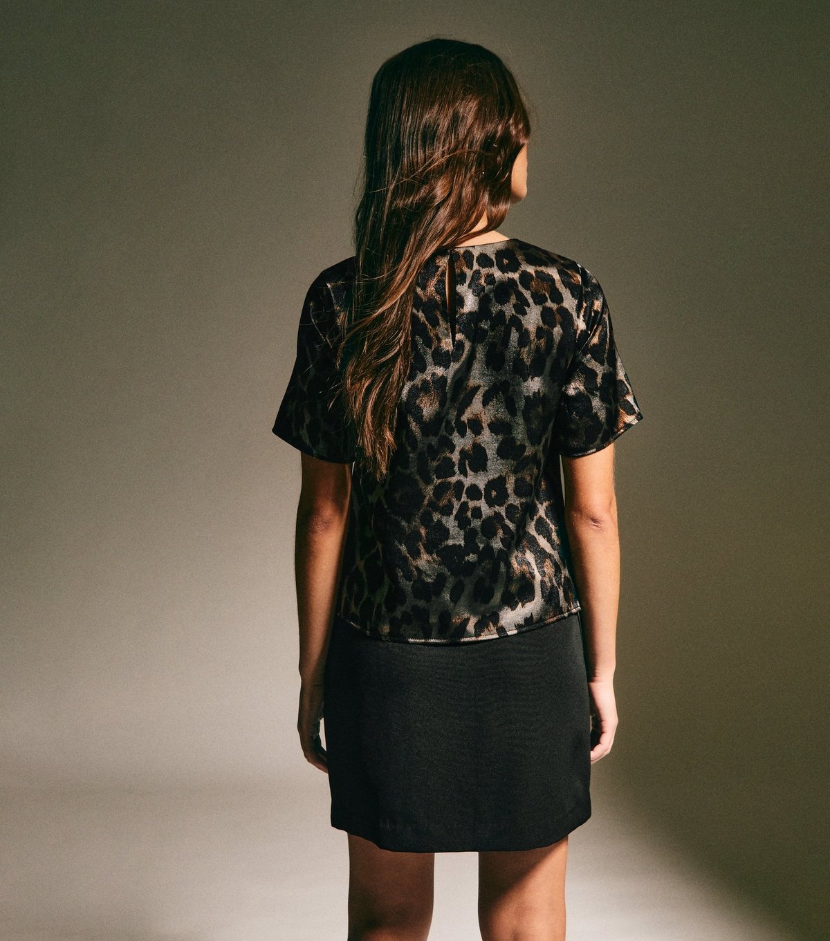 New Look Women's Black Animal Print Glittery Short Sleeve Top New Look - 4