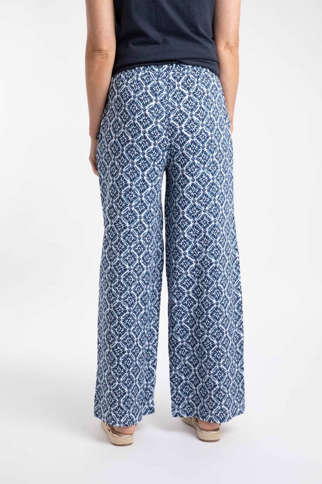 Weird Fish Weird Fish Women's Zendaya Printed Double Cloth Wide Leg Trousers in Mid Blue - 3