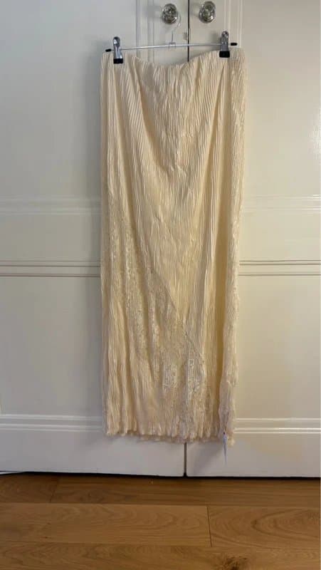 Topshop Topshop NEW beige / cream lace maxi skirt UK 12
