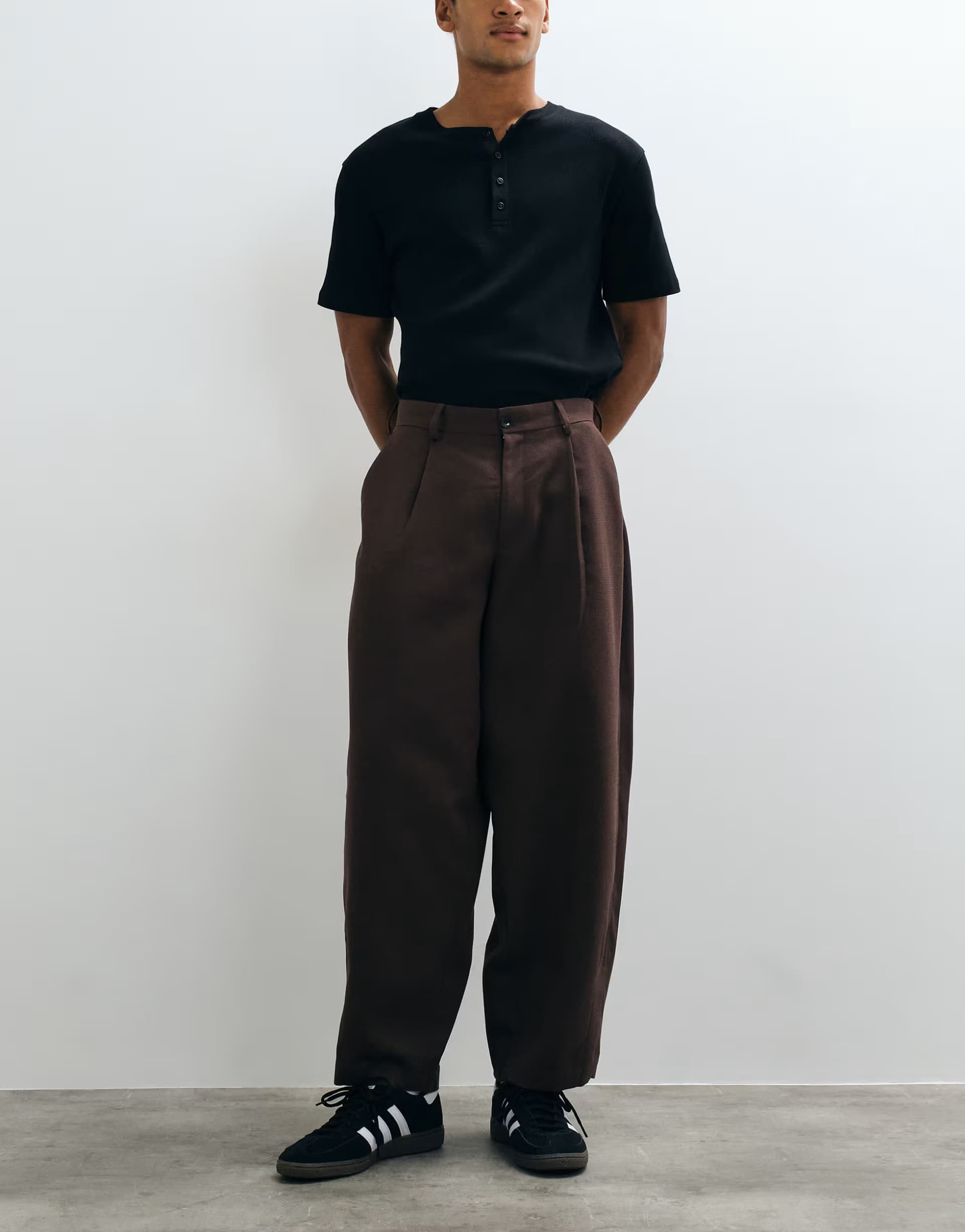 ASOS ASOS DESIGN tailored pleated wide barrel leg trousers in dark brown microtexture