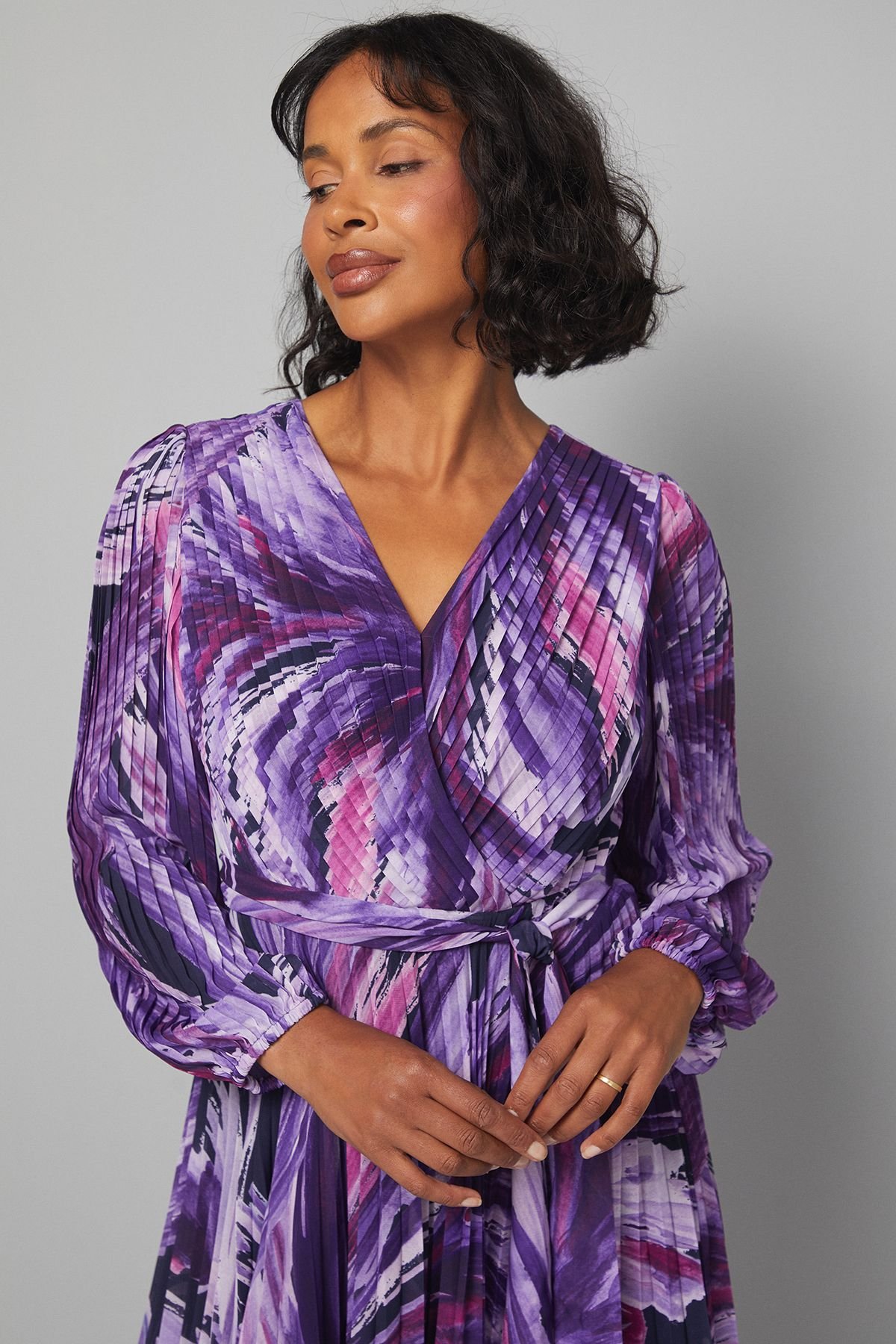 Wallis Wallis Women's Abstract Print Pleated Asymmetric Wrap Dress in Navy - 4