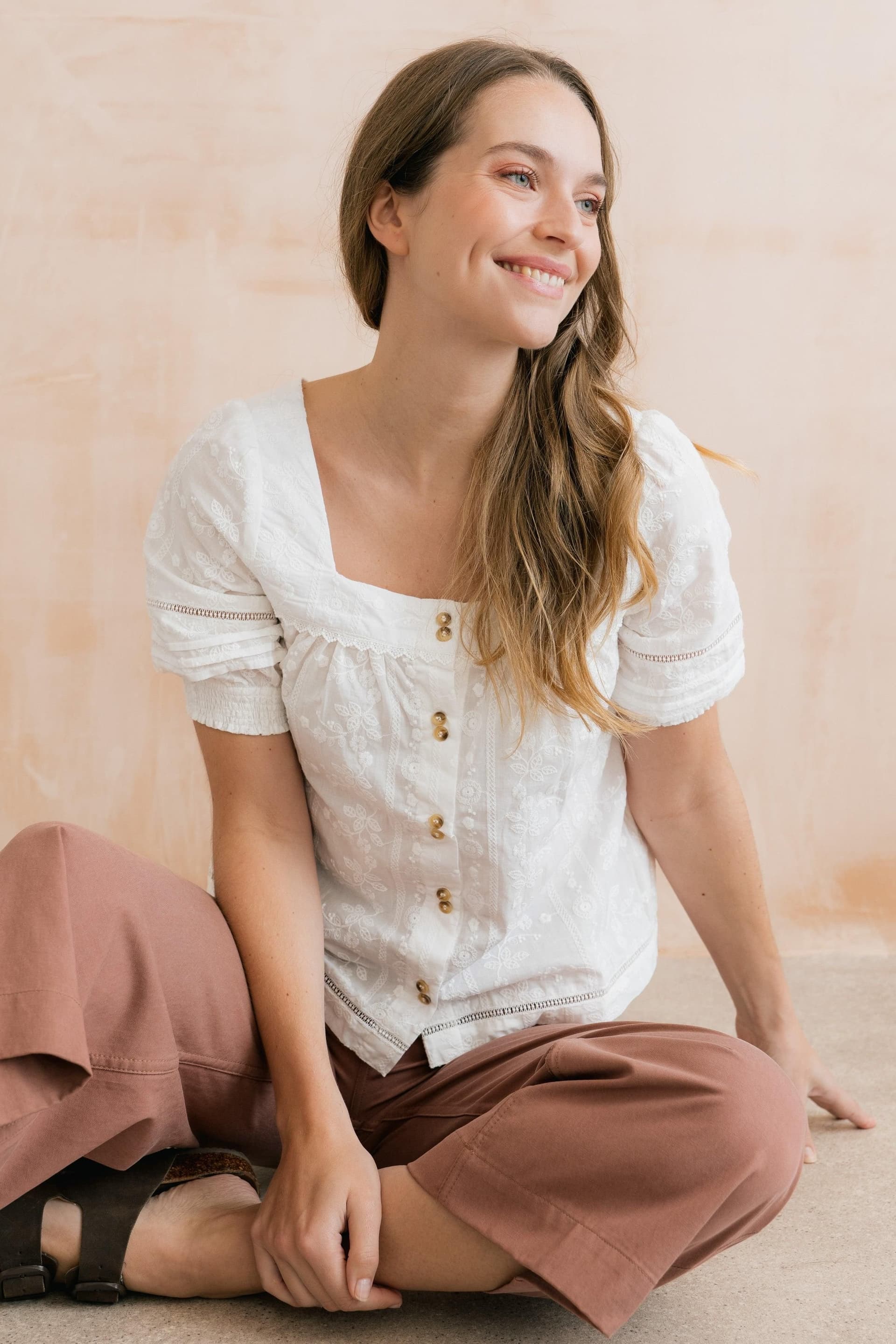 Lily & Me Lily & Me White Cotton Embroidered Blouse