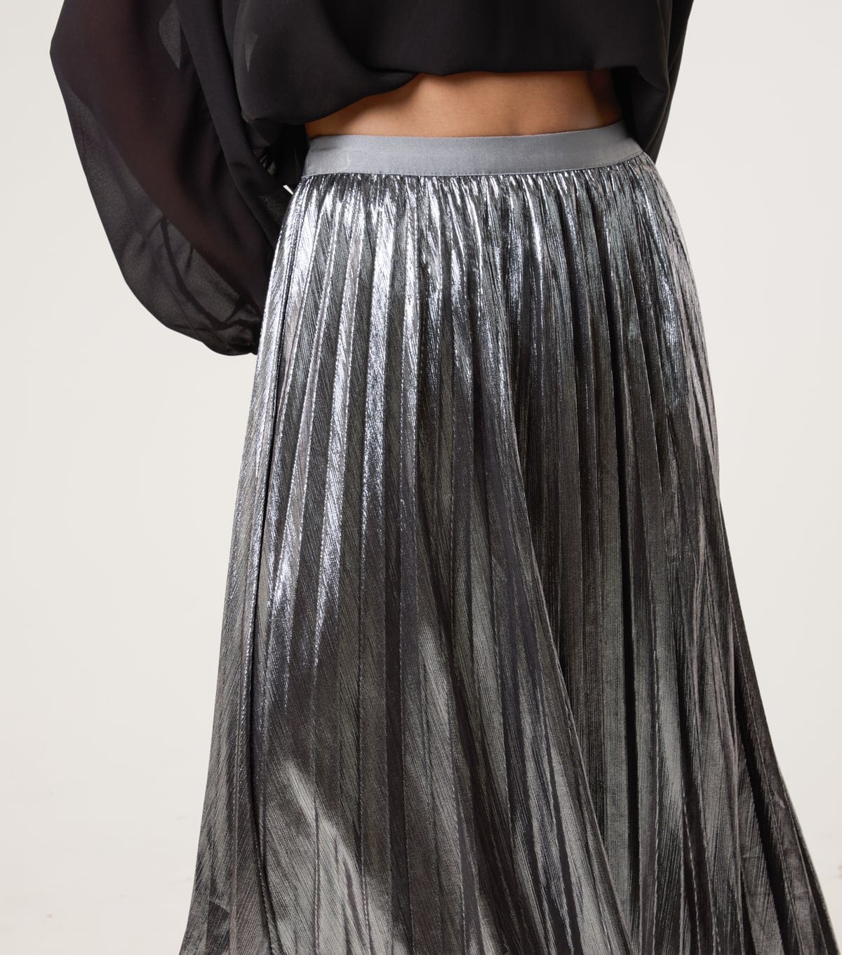 Blue Vanilla Women's Silver Metallic Pleated Midi Skirt Blue Vanilla New Look - 4