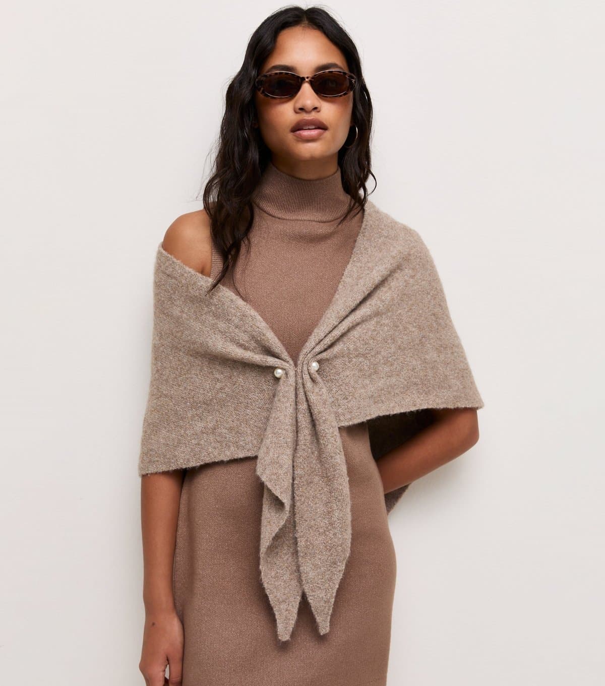 New Look New Look Mink Knitted Faux Pearl Clasp Triangle Scarf