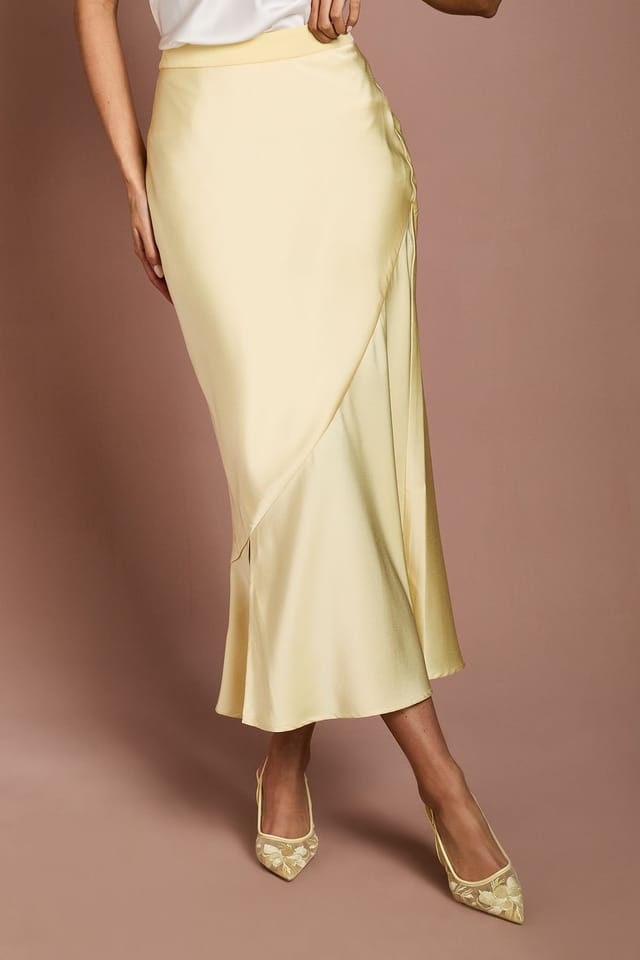 Coast Coast Women's Satin Detail Fitted Skirt in Lemon - 2