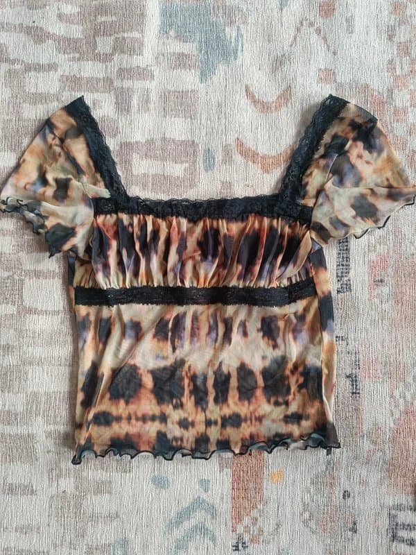 Topshop 🔥🔥 top with lace detailing