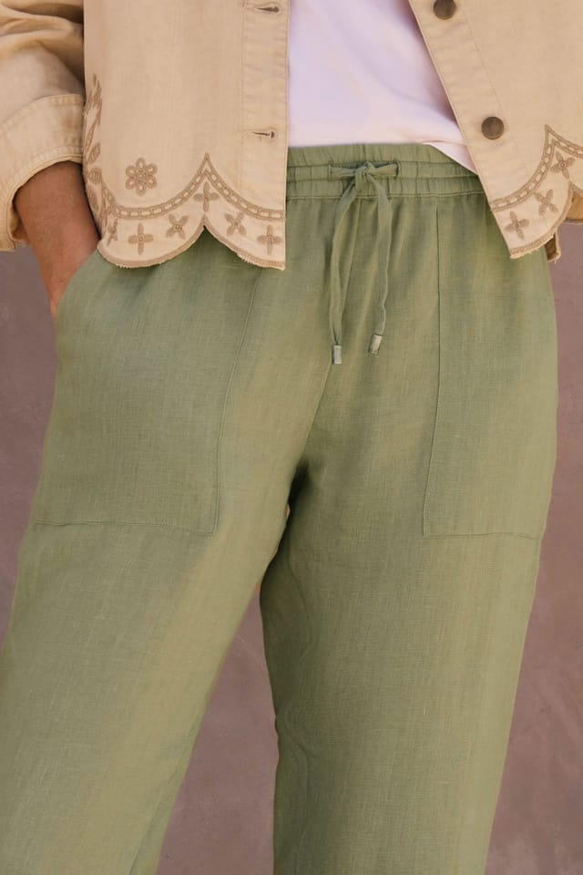 WoolOvers WoolOvers Women's Tapered Leg Linen Trousers in Pale Green - 2