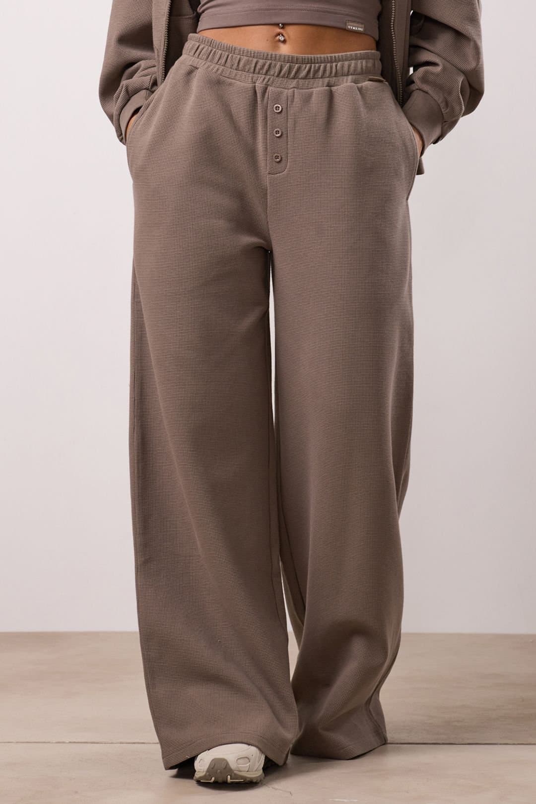 Gym King GYM KING Women's Waffle Mid Rise Trouser Truffle in Taupe