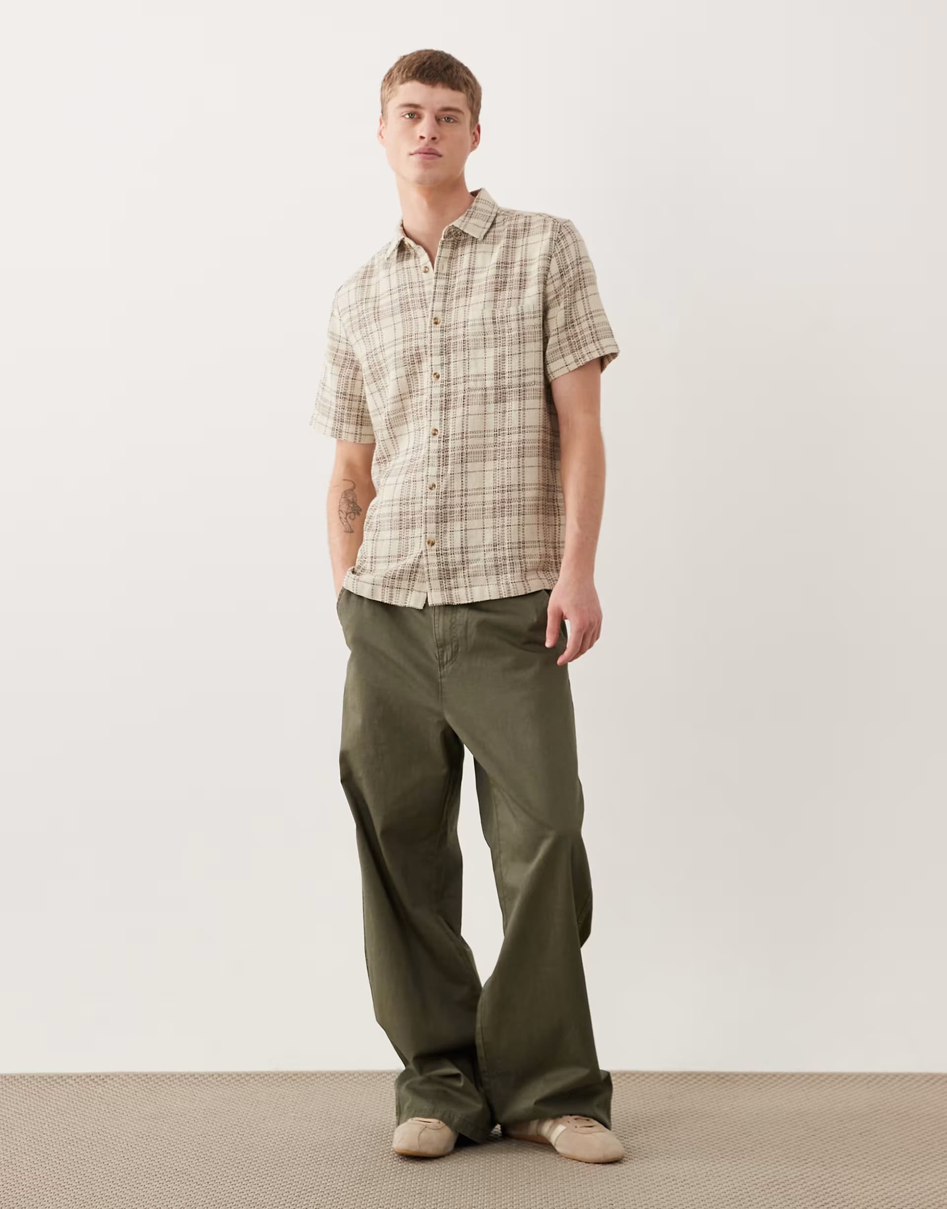 ASOS ASOS DESIGN regular fit textured check shirt in beige