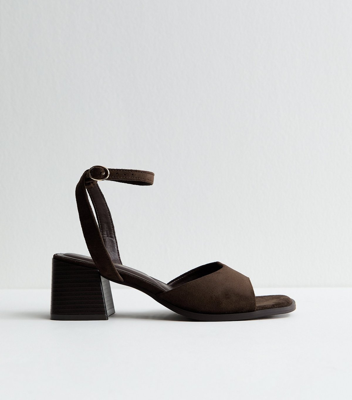 New Look Women's Brown Faux Suede Curved Front Block Heel Sandals Vegan New Look - 2