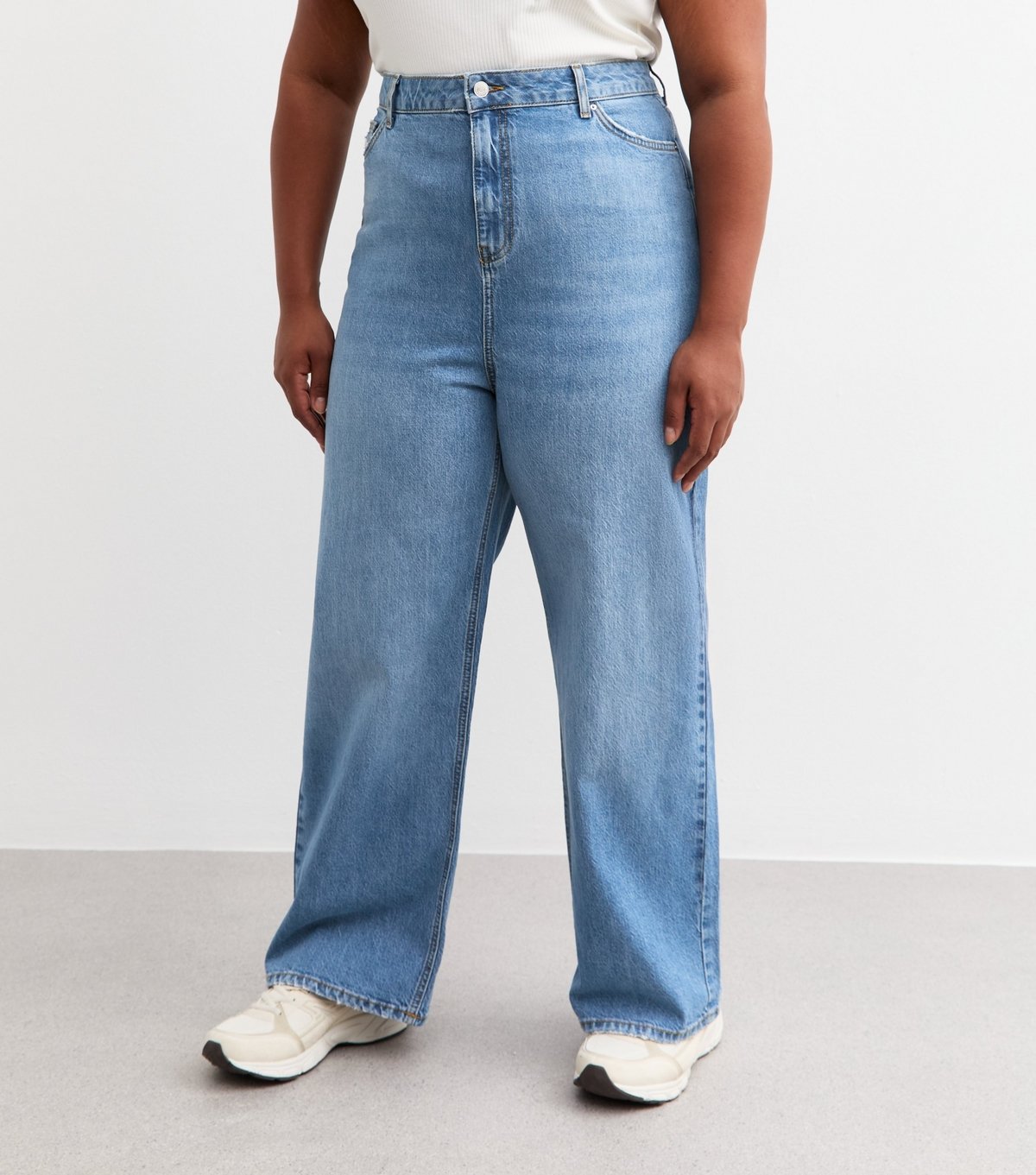 New Look Women's Plus Size Blue Adalae High Waisted Wide Leg Jeans Curves New Look - 3